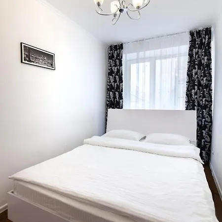 Leogrand Apartments On Svobody Lviv Exterior photo