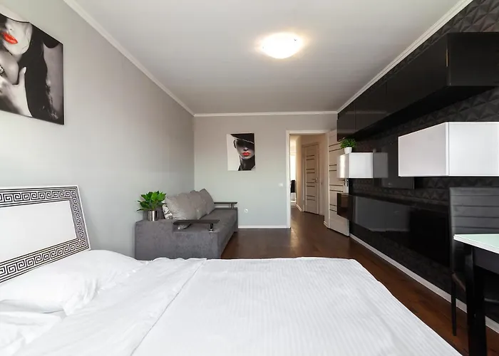 Leogrand Apartments On Svobody